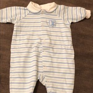 Sleeper with feet